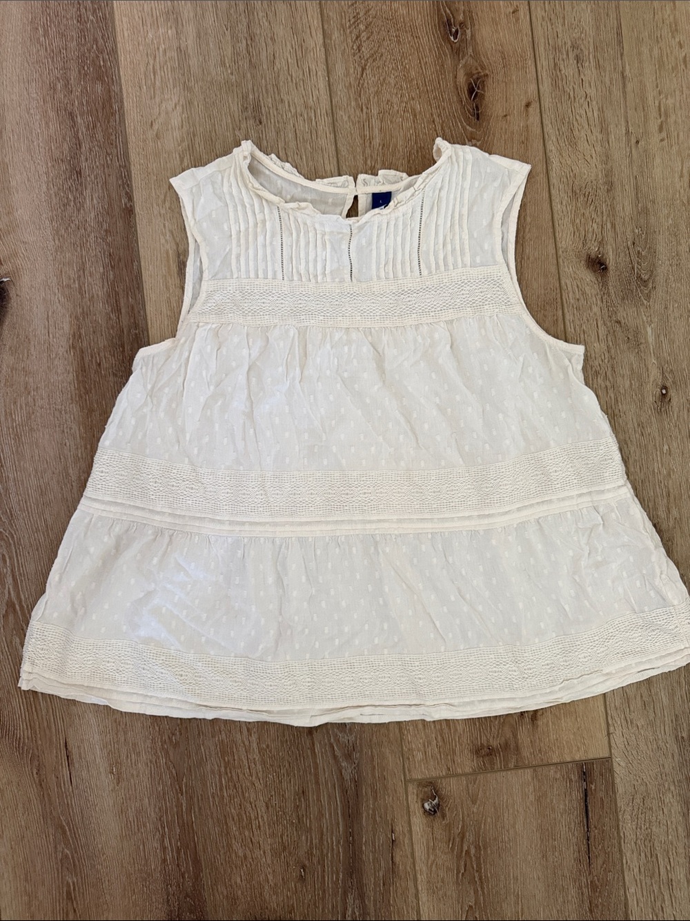 Old Navy | White Sleeveless Swiss Dot Top | size L
